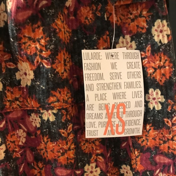 LuLaRoe XS Sarah - Picture 2 of 3